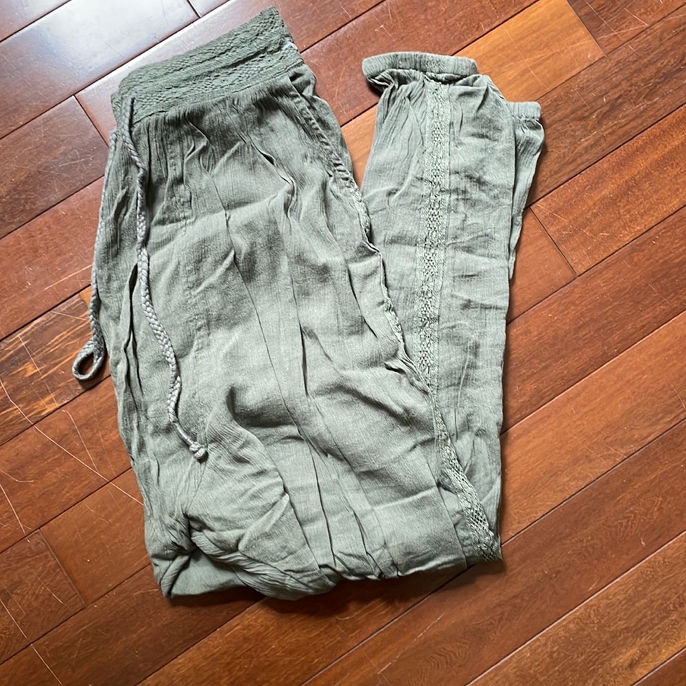 Aerie flowy pants